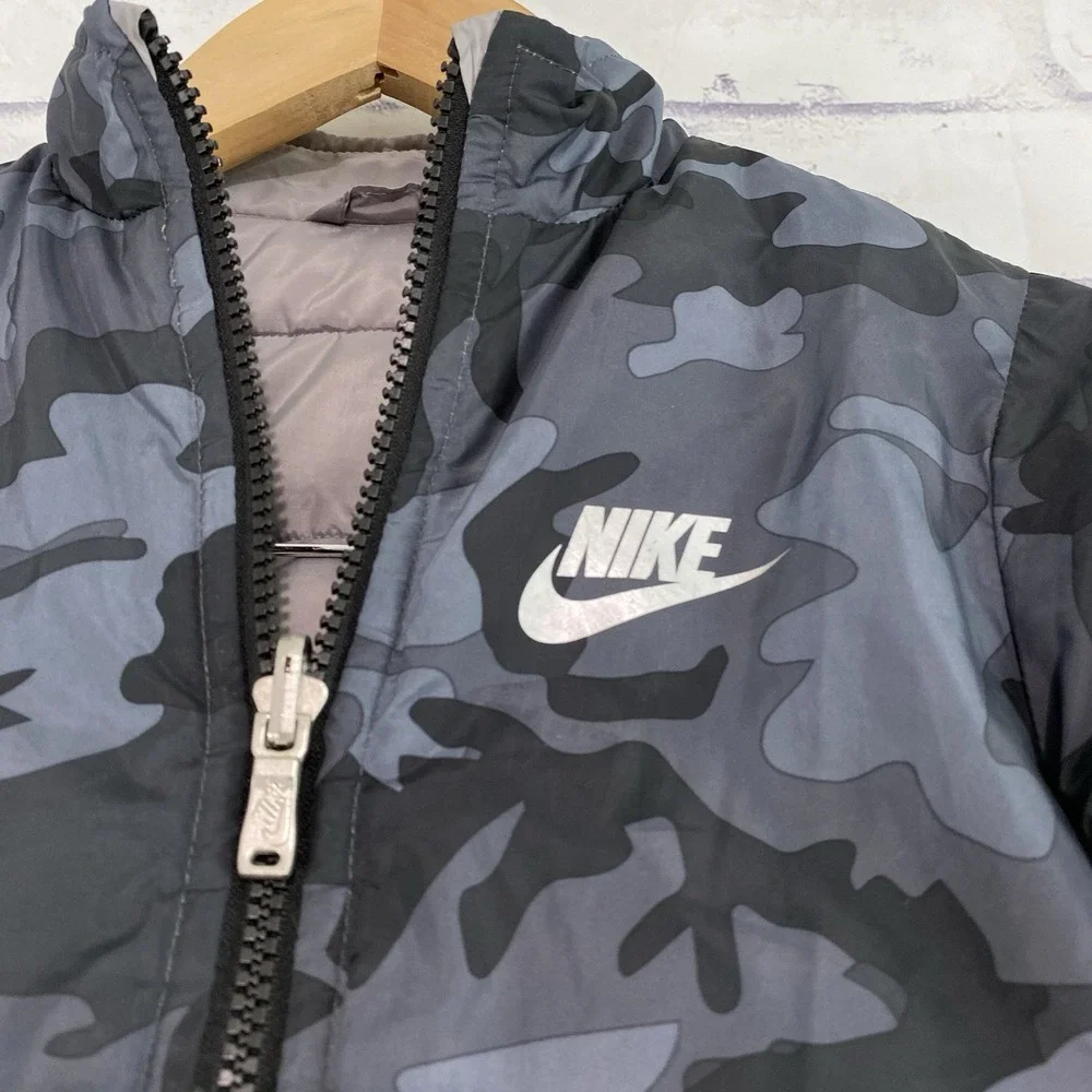 Nike Puffer Jacket Boy's Size 4T Toddler Full Zip Puffer Sweater Reversible Camo